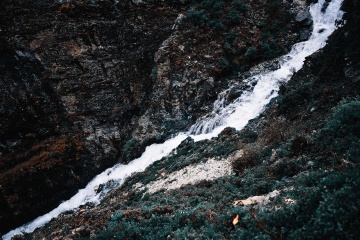 《山河》