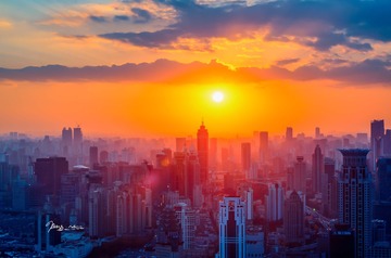 夕阳下的黄浦区