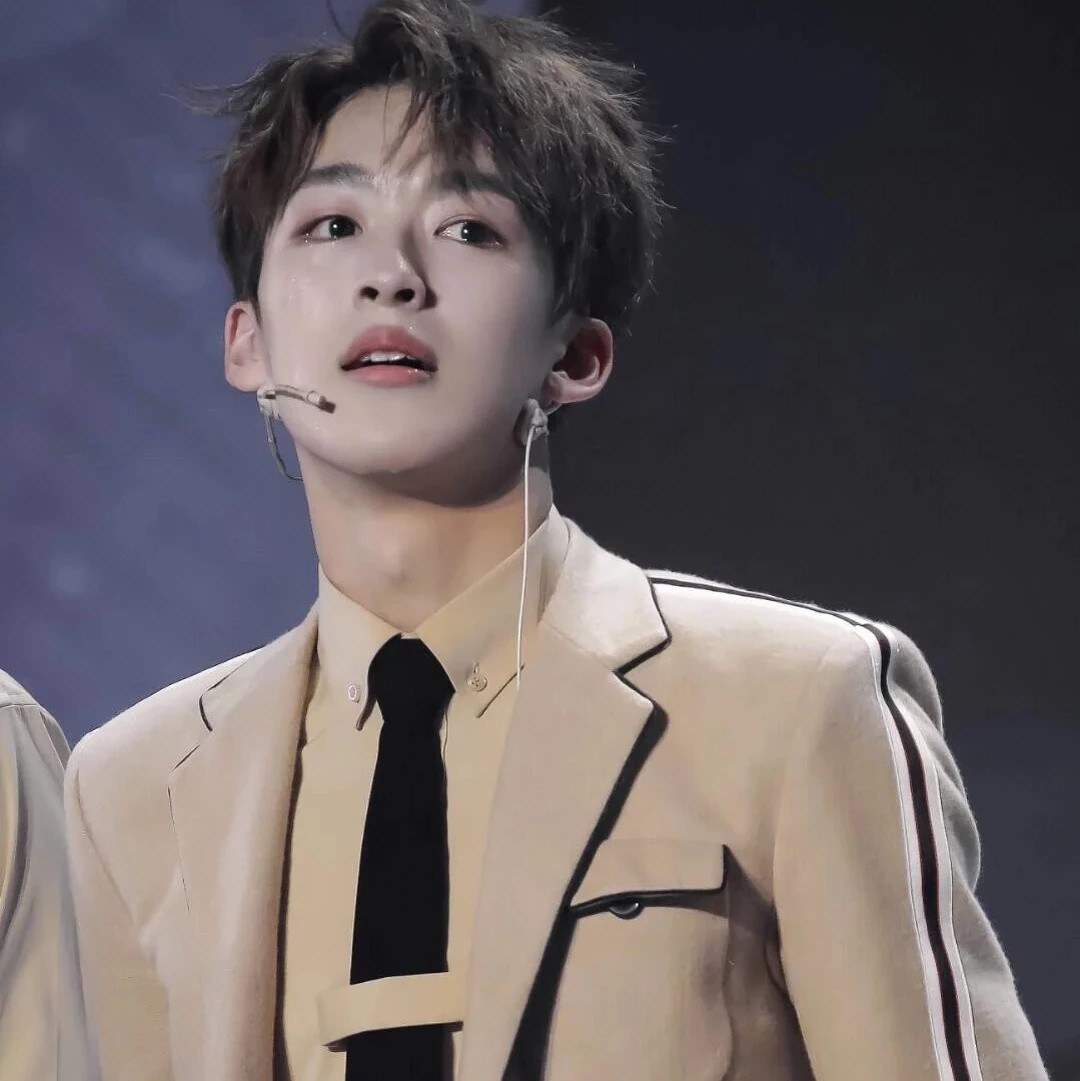 洛入凡间天使颜星辰之眸wink眼最好的何洛洛糯米滋