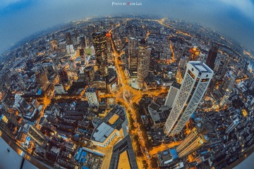 德基楼顶看新街口入夜