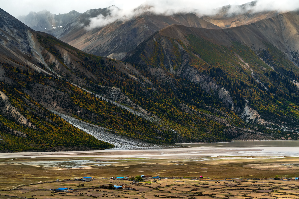 秋色 然乌湖(2020年拍摄于西藏自治区昌都市八宿县然乌湖景区) - 水墨