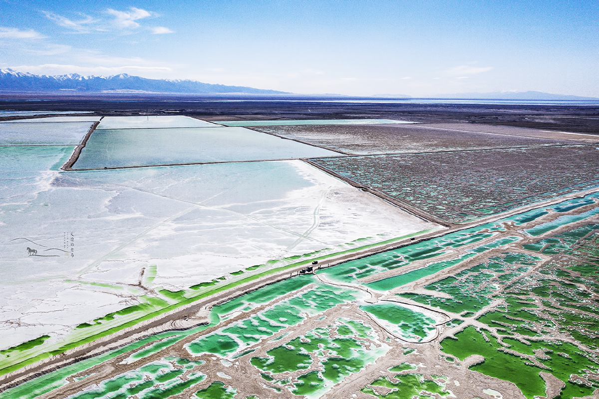 茫崖翡翠湖航拍