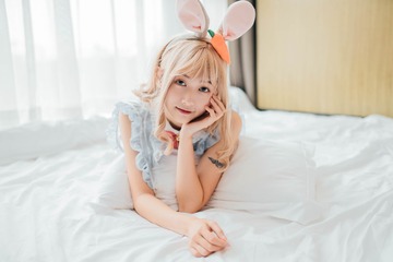 001