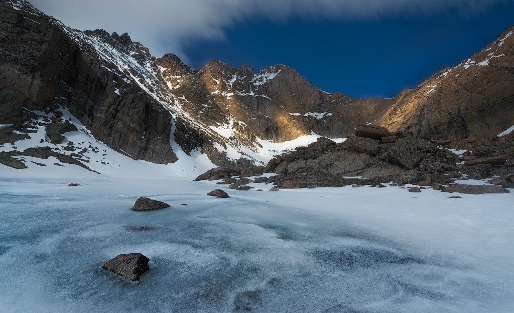 朗斯峰，海拔4428米， 落基山脉的地标性山峰。这是在chasm lake 深渊湖边拍摄，整个步道全长约13公里。