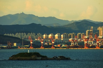 刘公岛上看日岛