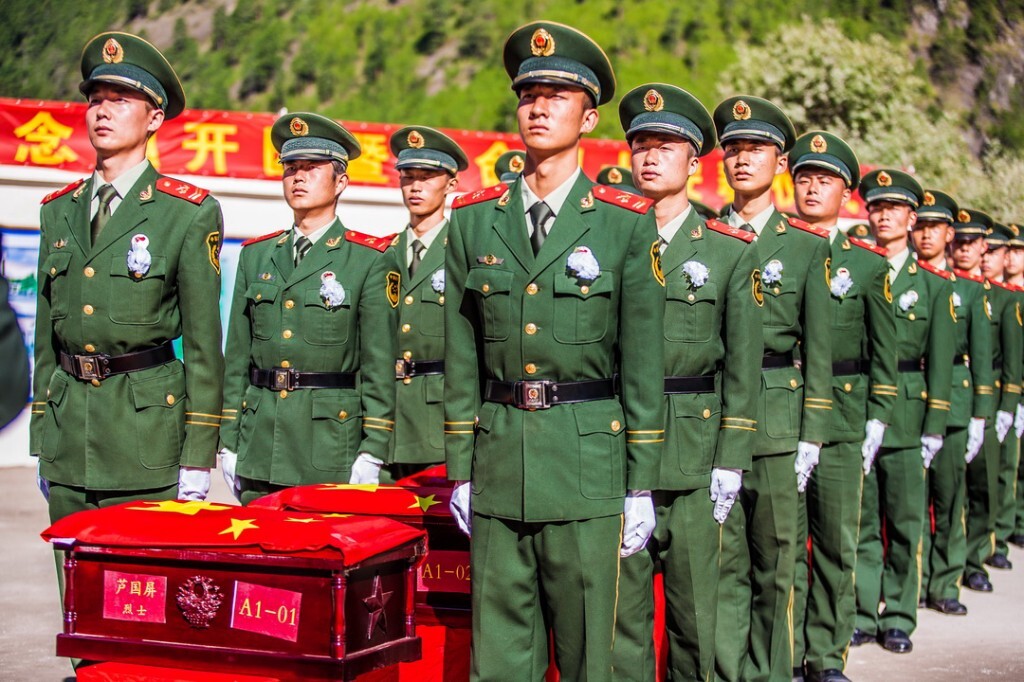 慎终追远、尊崇先烈是中华民族的传统美德。英雄坡纪念园的开园,不仅为人民群众建成了一个缅怀烈士、追思英雄的园地,还提供了一个传承烈士遗愿、弘扬先贤美德的教育基地。