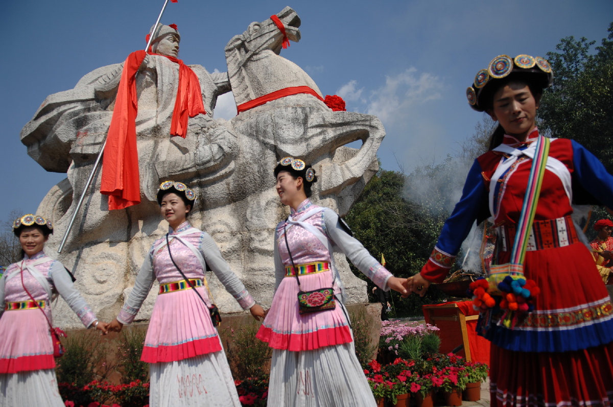 2017纳西族庆祝三朵节