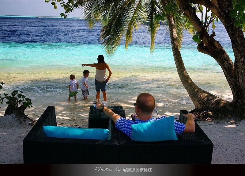 2012年2月9日 马尔代夫 Vilamendhoo<br />
一家五口的甜蜜生活,有些人的幸福很简单,有些人觉得幸福很难