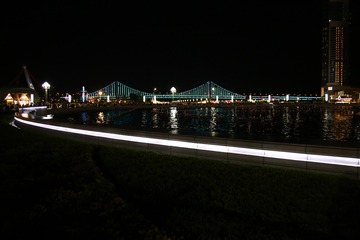 742163