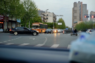 2D369A1A-07C3-4D06-AF76-03FAF15DE179/L0/001