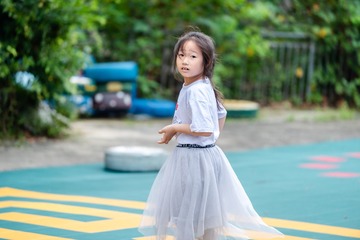 1621099