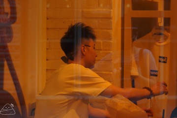 001