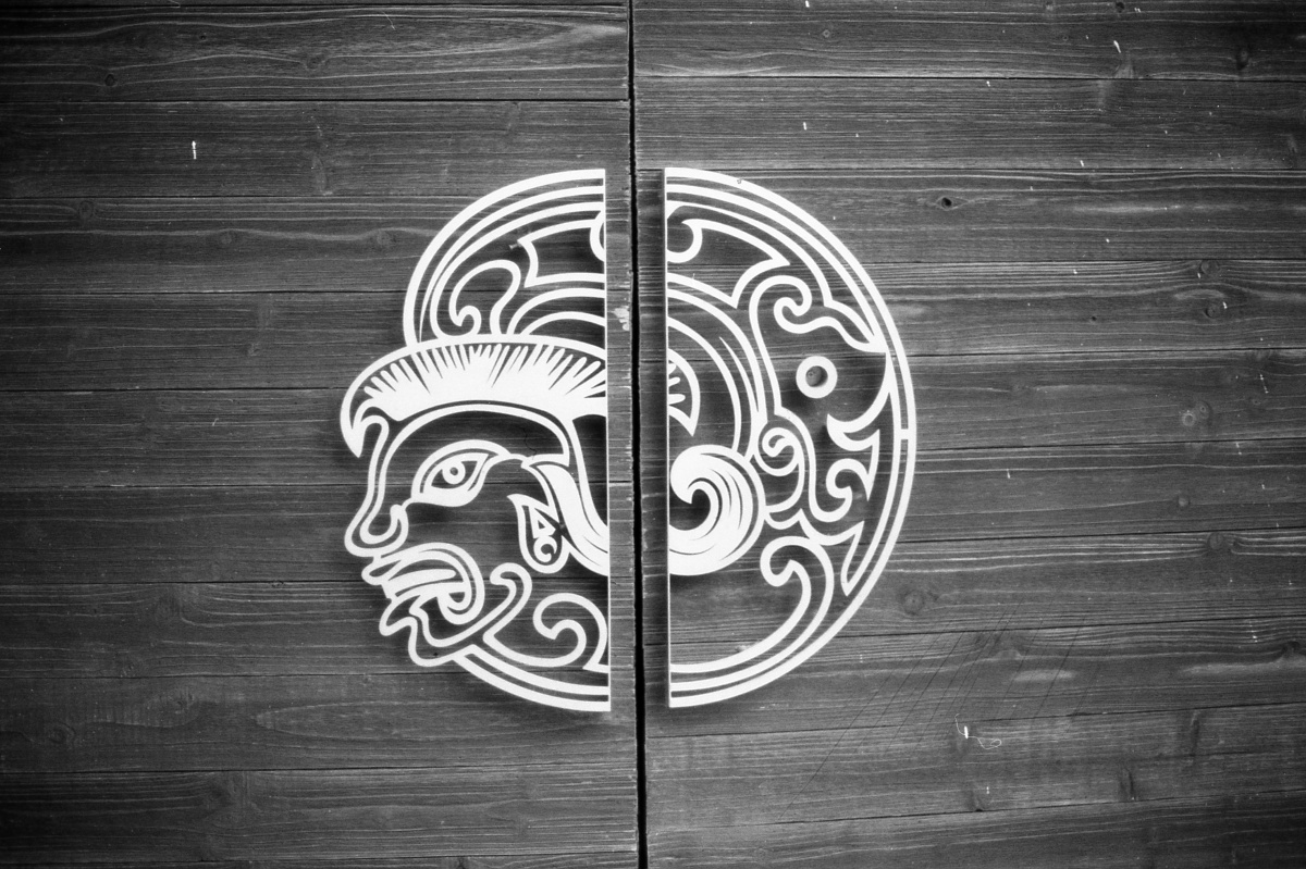 心门 br /> 其实人的心门很容易,不难打开,缺少