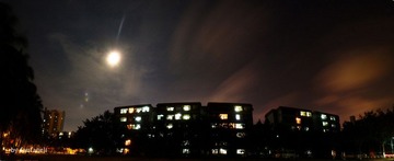 2012.5.6 夜晚(1)-2.jpg