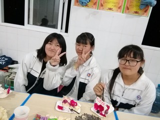 657404