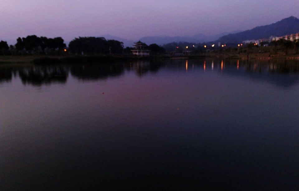 湖水<br />

