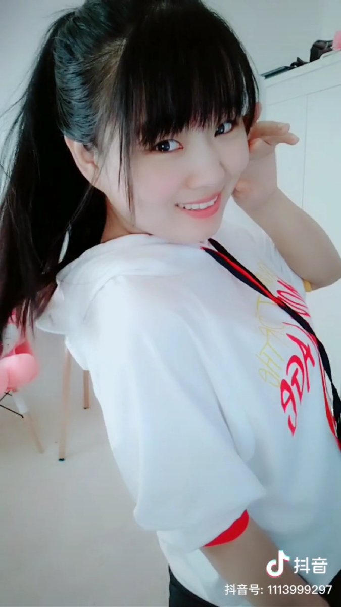 萌宝万人迷手势舞主播萌宝晴卡点视频抖音s2794110