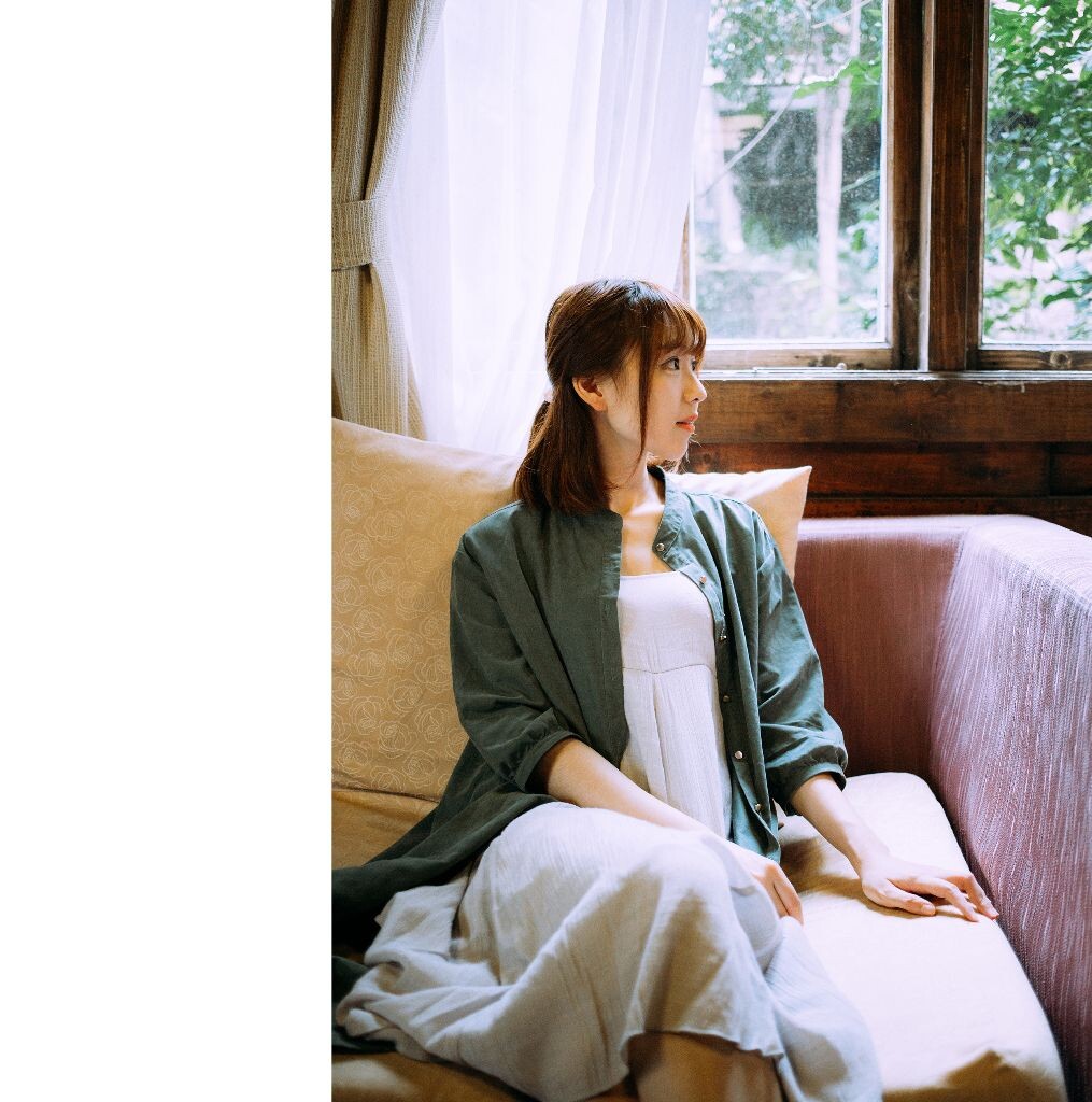 花样妹妹端庄中...