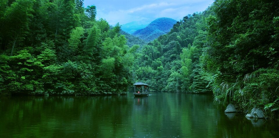 长沙-周洛-轻舟已过万重山<br />
