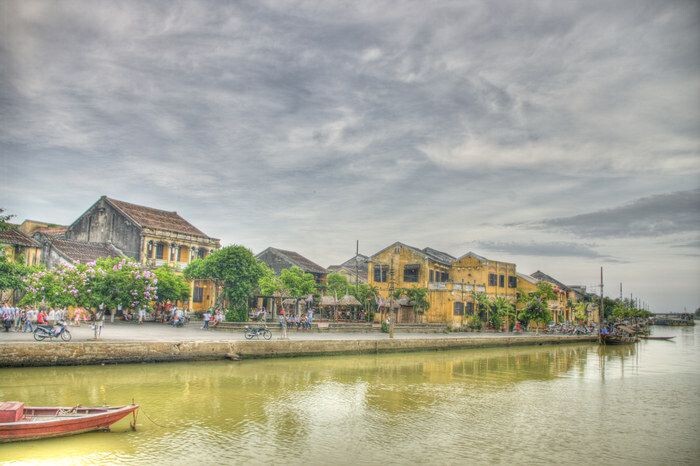 _IGP8817_18_19_20_21_tonemapped<br />
