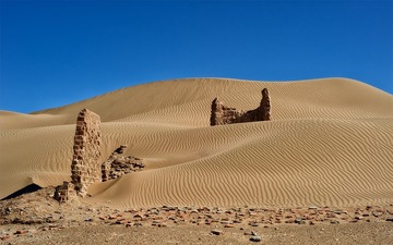 黑城41 45.946N,101 8.5687E