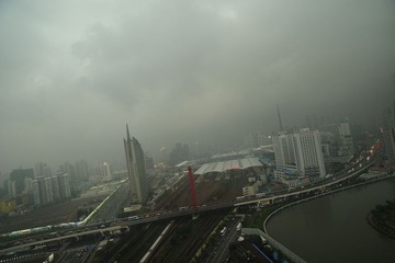 暴风雨来临