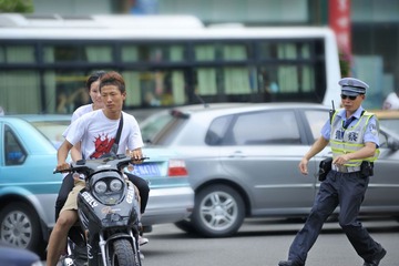 勇敢的警察同志