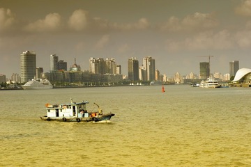 上海市黄浦江