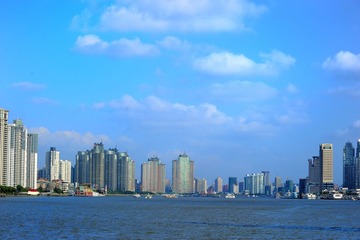 上海市黄浦江