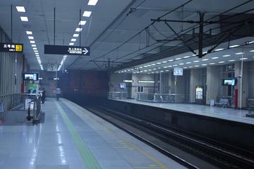 轻轨站