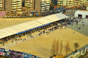 2011年铁路上海站北广场春运售票处