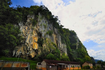 石山