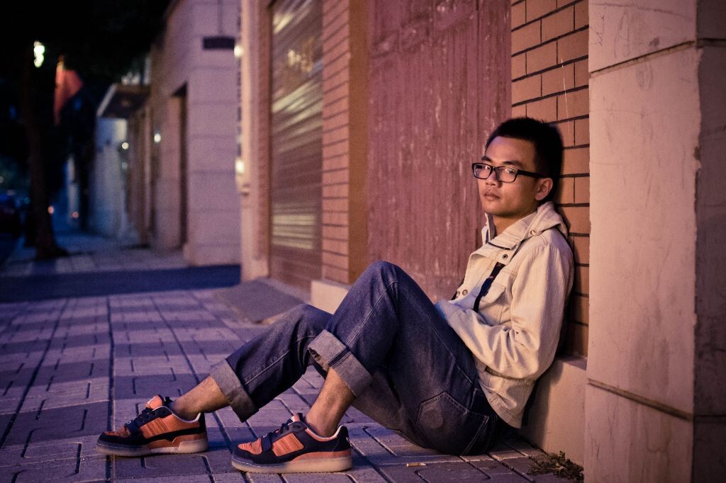 闷骚男子<br />
