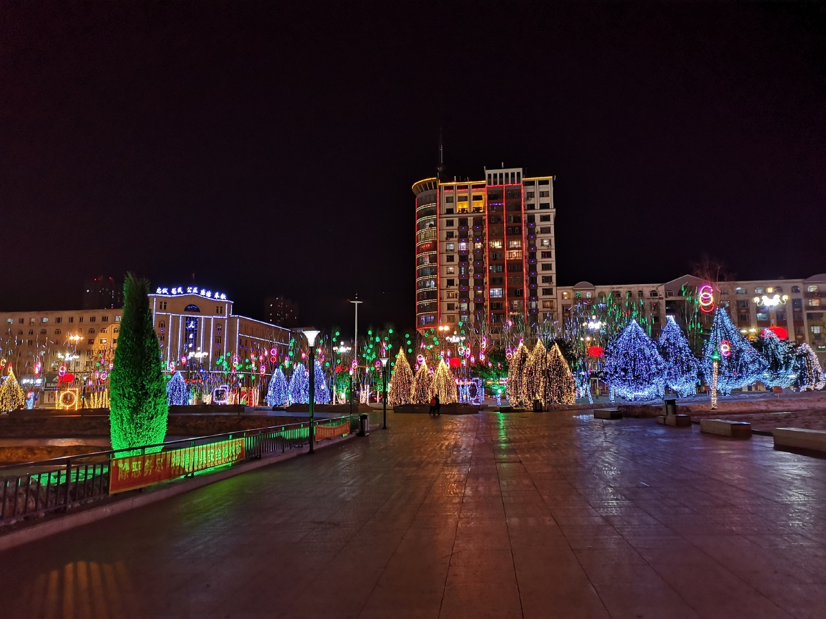 鹤岗文化广场美丽夜景