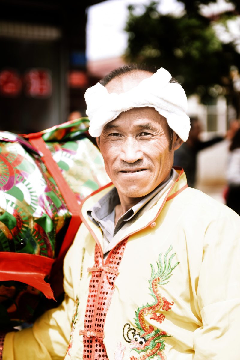 在山西沁县,每年端午节民间都会自发举办盛大的民俗活动.