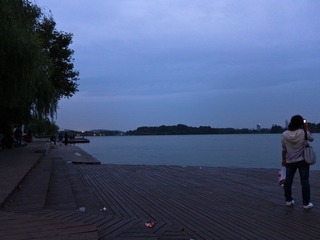 南京火车站玄武湖_20111001_0001.jpg
