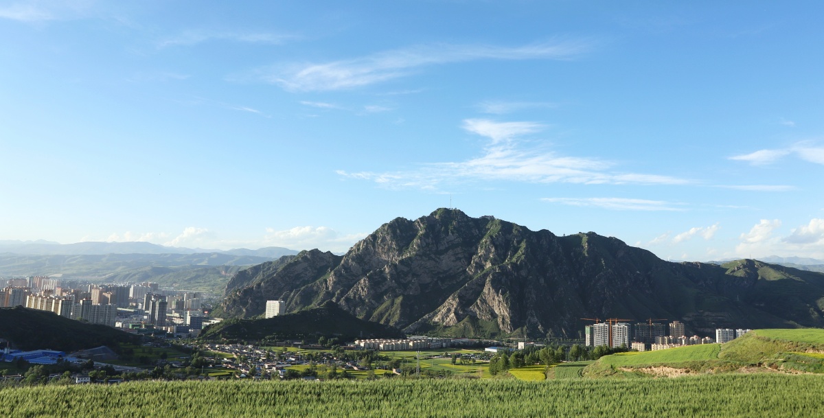 高原风光青海大通桥头镇老爷山