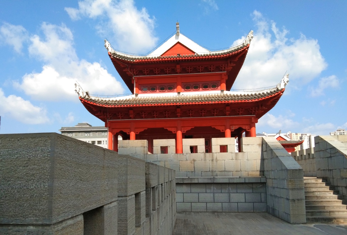 瀑乡镇宁标志建筑安庄卫城楼