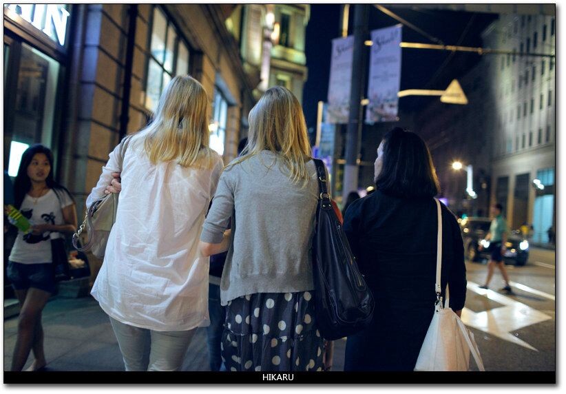 Back<br />
Nanjing Rd, Shanghai, China, 2012