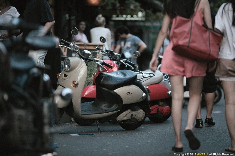 Street Photography<br />
Street Photography, Shanghai, China, August 4, 2012
