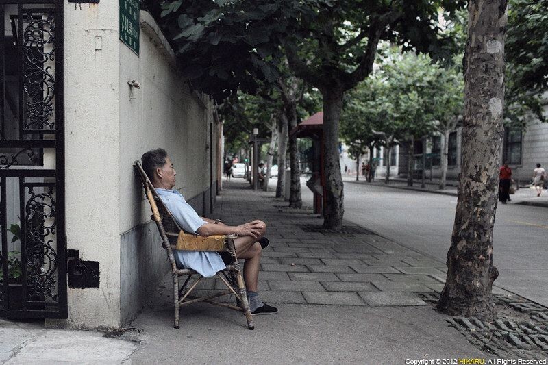 Street Photography<br />
Yongjia Rd, Shanghai, China, August 11, 2012