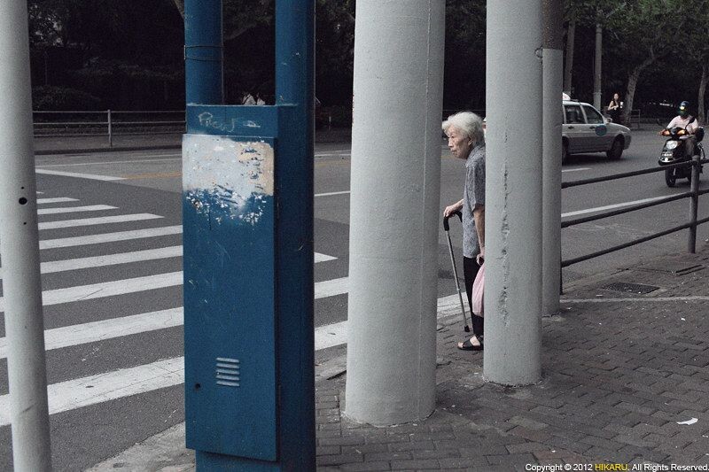 Street Photography<br />
Changle Rd, Shanghai, China, August 11, 2012