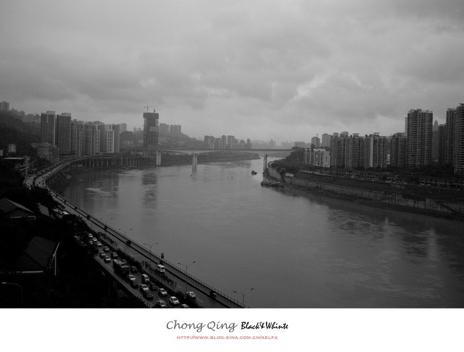 牛角砣轻轨站俯拍江景<br />