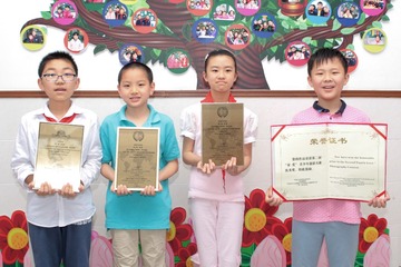 获奖学生合影