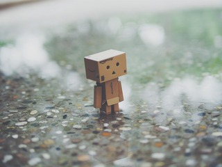 3825