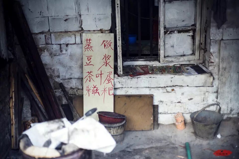 我却再也找不到你的身影。