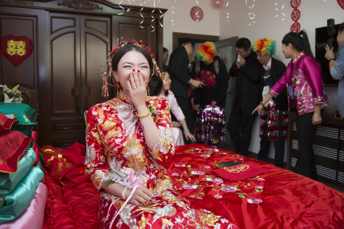 新娘哭的一阵一阵的这就是纪实的魅力