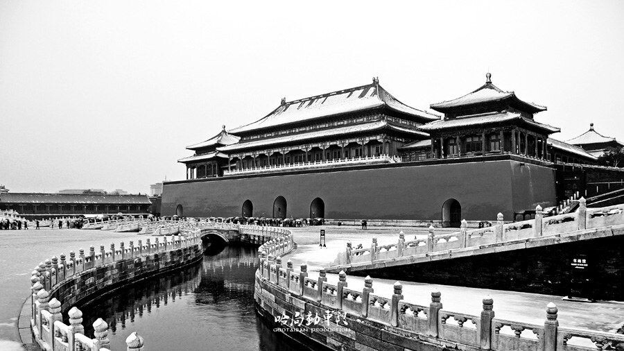 凉宫冬日的黑白<br />
