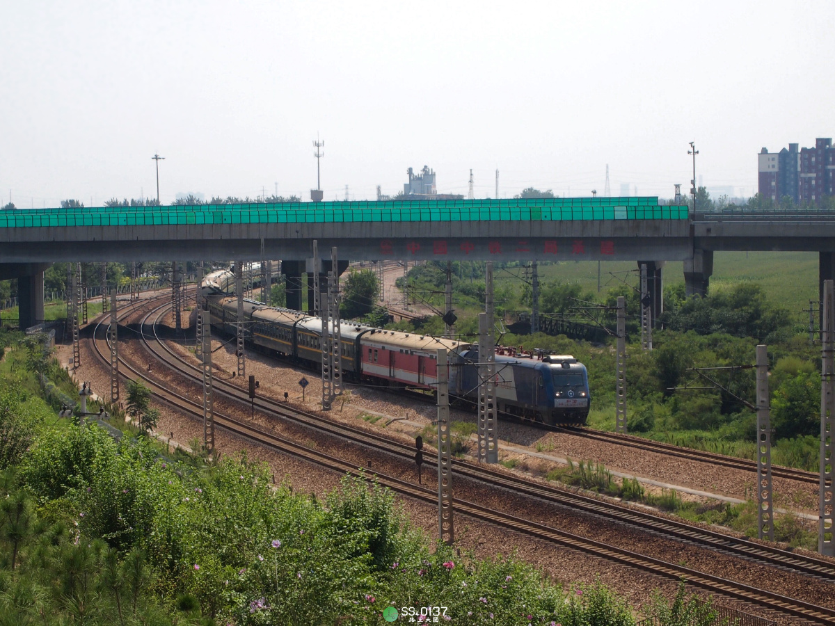  登录4426次列车进入石家庄西环线 发布于  16年5月15日