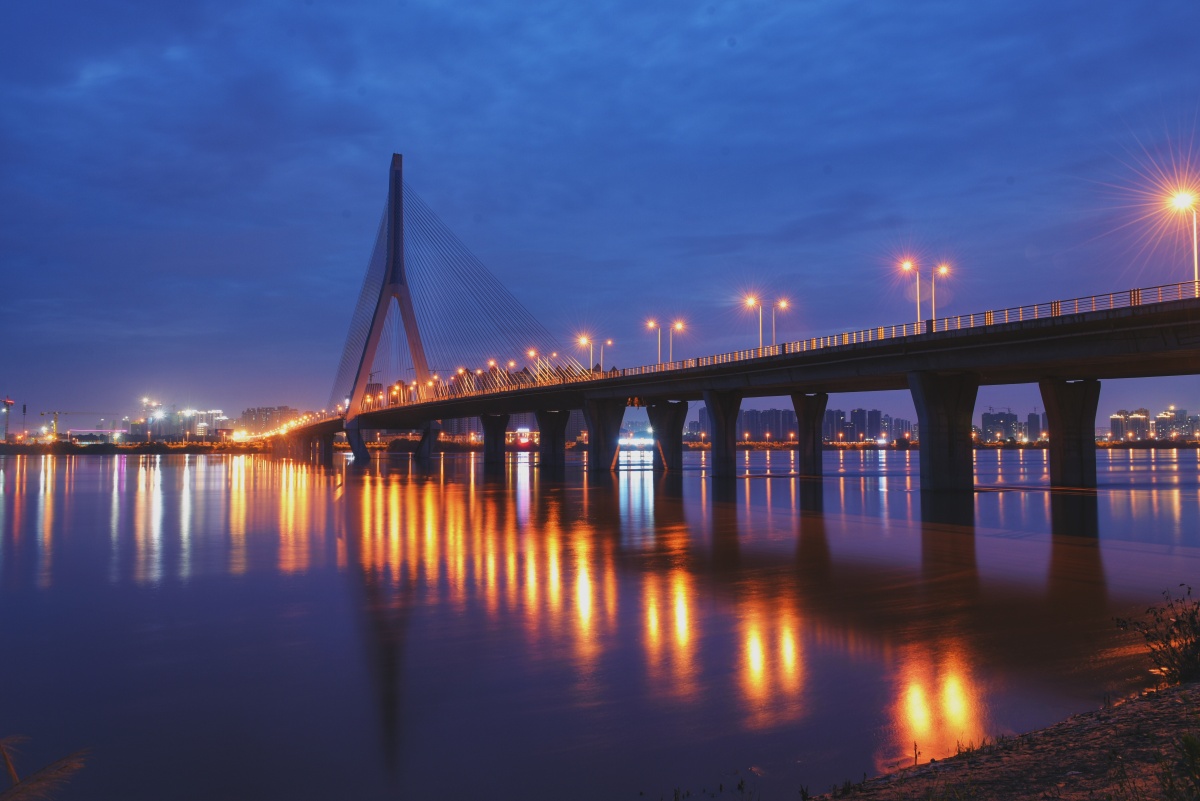 这夜色太紧张时间太漫长建宁大桥